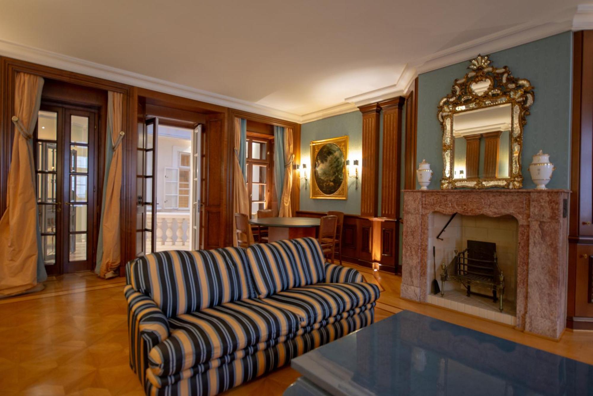 Zum Blauen Karpfen Apartment Vienna Luaran gambar